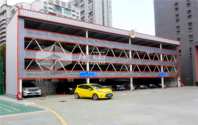 图1.2  车辆入库时车身与停车位在一条直线上.jpg